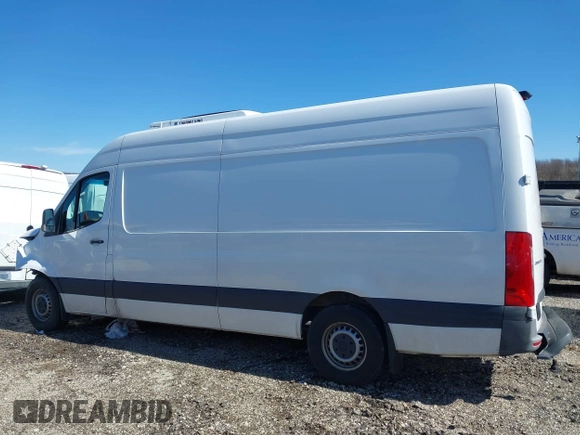 2022 Mercedes-Benz Sprinter Cargo with VIN W1Y4ECHY5NT081741, listed as a IAAI auction lot 41705096 with 70,294 mi miles. Bid and sale history available at carsss.com. Image 14.