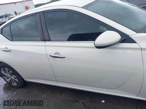 2019 Nissan Altima S z VIN 1N4BL4BV0KC194746, wystawiony jako IAAI lot #42023705 z przebiegiem 154 814 mil mil oraz . Historia ofert i sprzedaży dostępna na DreamBid. Obrazek 13.