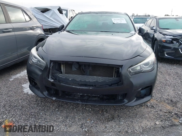 2015 Infiniti Q50 with VIN JN1BV7AP2FM332850, listed as a IAAI auction lot 41345734 with 197,874 mi miles. Bid and sale history available at carsss.com. Image 6.