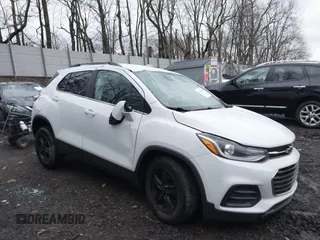 2020 Chevrolet Trax LT with VIN 3GNCJPSB6LL185803, listed as a IAAI auction lot 41915320 with 88,214 mi miles. Bid and sale history available at carsss.com. Image 1.