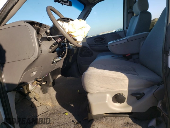 2003 Ford F-150 XLT with VIN 1FTRW08693KC51672, listed as a Copart auction lot 41368805 with 150,614 mi miles and Salvage Title. Bid and sale history available at carsss.com. Image 7.