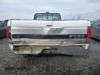 1993 Ford F-250 with VIN 1FTHX25M9PKB72693, listed as a Copart auction lot 43287175 with 109,292 mi miles and Salvage Title. Bid and sale history available at carsss.com. Image 6.