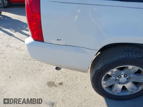 2007 GMC Yukon XL SLT with VIN 1GKFK16377J201950, listed as a IAAI auction lot 41665942 with 1 mi miles. Bid and sale history available at carsss.com. Image 12.