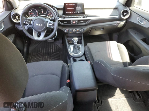 2022 Kia Forte LXS with VIN 3KPF24ADXNE463839, listed as a Copart auction lot 50041655 with 38,059 mi miles and Non Repairable. Bid and sale history available at DreamBid. Image 8.