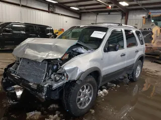 2002 Ford Escape XLT Choice с VIN 1FMYU041X2KD64911, выставлен на аукционе IAAI как лот 41590864 с пробегом 109 968 миль миль и . История ставок и продаж доступна на DreamBid. Изображение 17.