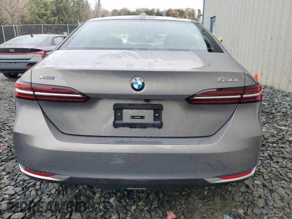 2024 BMW 5 Series 530i xDrive with VIN WBA53FJ03RCR50103, listed as a Copart auction lot 82044264 with 15,686 mi miles and Clean Title. Bid and sale history available at carsss.com. Image 6.