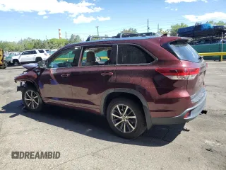 2018 Toyota Highlander SE z VIN 5TDJZRFH8JS494912, wystawiony jako Copart lot #57779415 z przebiegiem 131 362 mil mil oraz Szkoda całkowita • Salvage title. Historia ofert i sprzedaży dostępna na DreamBid. Obrazek 2.