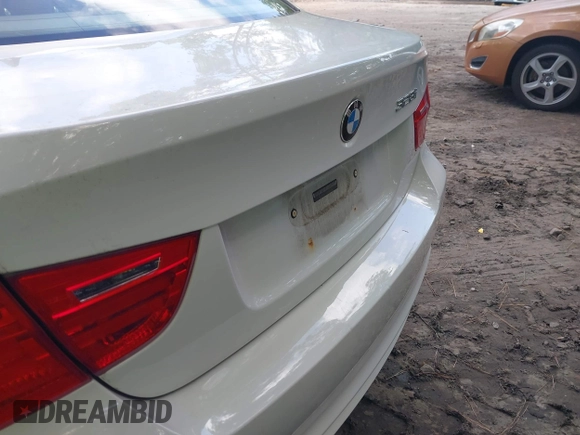 2011 BMW 3 Series 328i xDrive with VIN WBAPK5C50BA655878, listed as a IAAI auction lot 42780068 with 95,950 mi miles and . Bid and sale history available at DreamBid. Image 13.