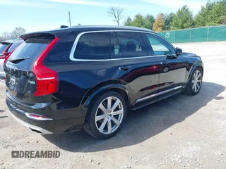 2016 Volvo XC90 T6 Inscription with VIN YV4A22PL6G1064524, listed as a IAAI auction lot 41795921 with 111,483 mi miles. Bid and sale history available at carsss.com. Image 4.