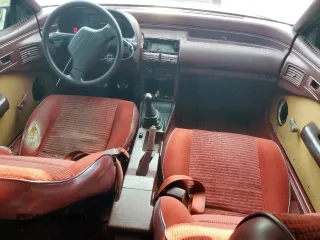 1990 Ford Probe GL z VIN 1ZVPT20CXL5212307, wystawiony jako Copart lot #54941994 z przebiegiem 241 227 mil mil oraz Szkody całkowita. Historia ofert i sprzedaży dostępna na DreamBid. Obrazek 8.
