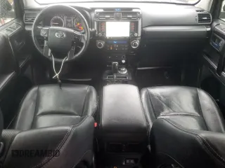 2020 Toyota 4Runner SR5 with VIN JTEBU5JR1L5806679, listed as a Copart auction lot 59961805 with 82,827 mi miles and Salvage title. Bid and sale history available at DreamBid. Image 8.