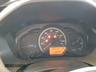 2016 Toyota Yaris L z VIN VNKKTUD3XGA069737, wystawiony jako Copart lot #56343635 z przebiegiem 149 487 mil mil oraz Szkody całkowita. Historia ofert i sprzedaży dostępna na DreamBid. Obrazek 9.
