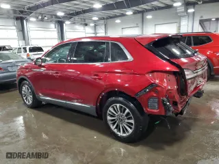 2019 Lincoln Nautilus Select with VIN 2LMPJ8K98KBL32470, listed as a Copart auction lot 68258003 with 33,175 mi miles. Bid and sale history available at carsss.com. Image 2.