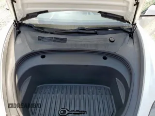 2021 Tesla Model 3 Long Range z VIN 5YJ3E1EB1MF049049, wystawiony jako Copart lot #58432885 z przebiegiem 22 185 mil mil oraz Szkoda całkowita • Salvage title. Historia ofert i sprzedaży dostępna na DreamBid. Obrazek 11.