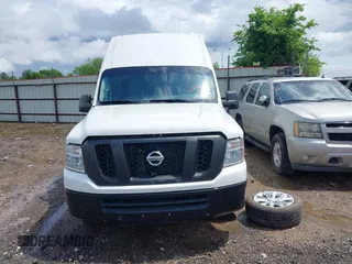 2021 Nissan NV Cargo SV z VIN 1N6BF0LY9MN808457, wystawiony jako IAAI lot #41994149 z przebiegiem 132 571 mil mil oraz . Historia ofert i sprzedaży dostępna na DreamBid. Obrazek 12.