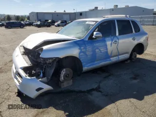 2005 Porsche Cayenne S z VIN WP1AB29P65LA62341, wystawiony jako Copart lot #50625125 z przebiegiem 189 906 mil mil oraz Szkoda całkowita • Salvage title. Historia ofert i sprzedaży dostępna na DreamBid. Obrazek 1.