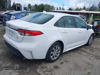 2024 Toyota Corolla LE with VIN 5YFB4MDE8RP087708, listed as a IAAI auction lot 42153912 with 27,811 mi miles. Bid and sale history available at carsss.com. Image 4.