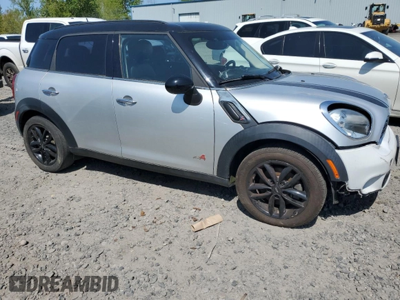 2012 MINI Countryman S with VIN WMWZC5C59CWM11849, listed as a Copart auction lot 54422655 with Not Provided miles and Salvage Title. Bid and sale history available at DreamBid. Image 4.