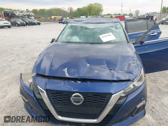 2020 Nissan Altima 2.5 S with VIN 1N4BL4BV3LC260157, listed as a IAAI auction lot 41997046 with 128,742 mi miles. Bid and sale history available at carsss.com. Image 6.
