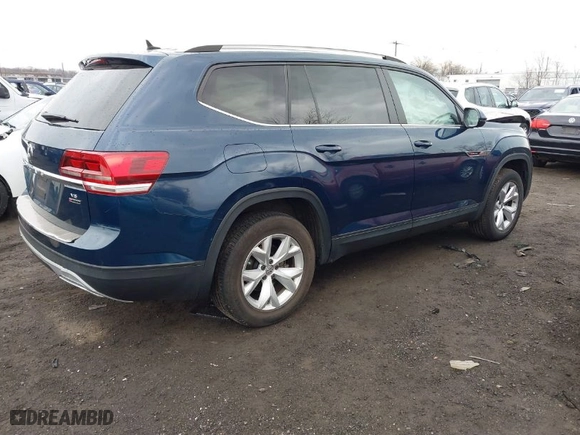 2018 Volkswagen Atlas 3.6L V6 SE with VIN 1V2KR2CA9JC569104, listed as a IAAI auction lot 41677640 with 53,360 mi miles. Bid and sale history available at carsss.com. Image 4.