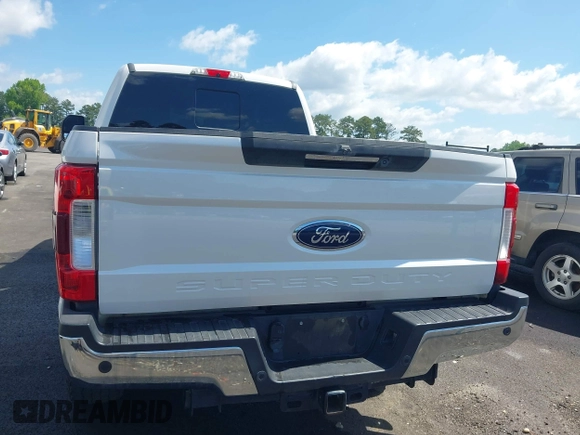 2018 Ford F-250 XL with VIN 1FT7W2BT2JEC86051, listed as a IAAI auction lot 42326692 with 125,515 mi miles and . Bid and sale history available at DreamBid. Image 16.