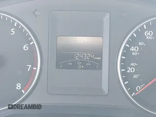 2013 Volkswagen Jetta SE с VIN 3VWDP7AJ6DM376487, выставлен на аукционе IAAI как лот 42362475 с пробегом 124 324 миль миль и . История ставок и продаж доступна на DreamBid. Изображение 15.