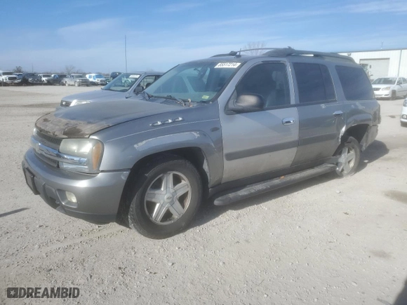 2005 Chevrolet TrailBlazer LS with VIN 1GNET16S256114329, listed as a Copart auction lot 85517214 with 193,759 mi miles and Salvage Title. Bid and sale history available at carsss.com. Image 1.