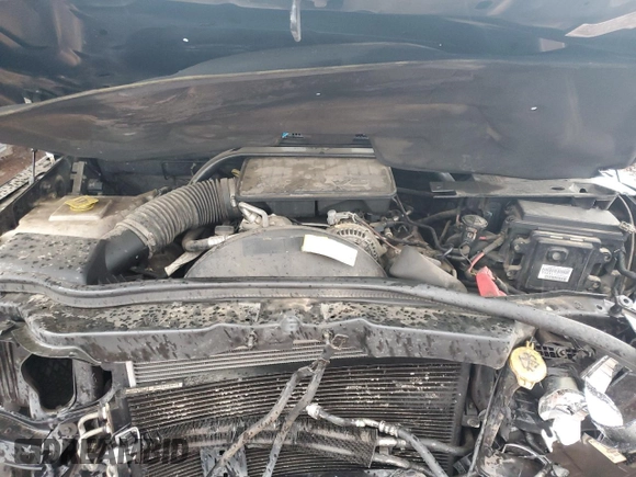 2008 Jeep Commander Sport with VIN 1J8HH48K88C183076, listed as a Copart auction lot 56365665 with 213,270 mi miles and Salvage title. Bid and sale history available at DreamBid. Image 11.