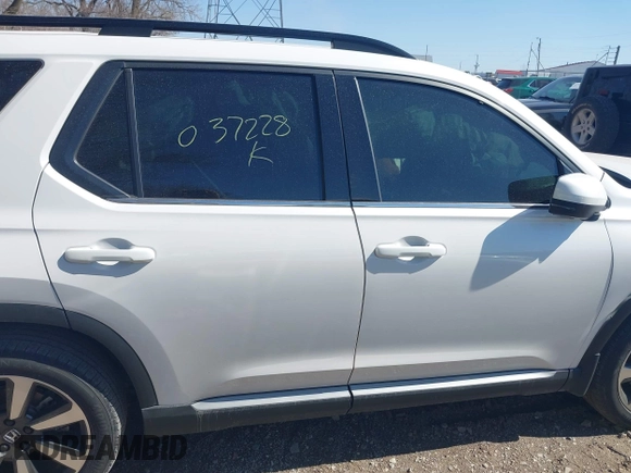 2023 Honda Pilot Elite with VIN 5FNYG1H81PB037228, listed as a IAAI auction lot 41742075 with 23,658 mi miles. Bid and sale history available at carsss.com. Image 13.