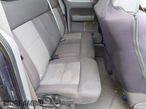 2006 Ford F-150 XLT with VIN 1FTPX14516FB33815, listed as a IAAI auction lot 41892318 with 181,196 mi miles. Bid and sale history available at carsss.com. Image 8.
