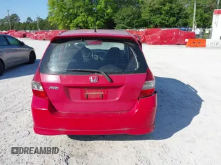 2008 Honda Fit Sport with VIN JHMGD386X8S029209, listed as a IAAI auction lot 42012099 with 263,904 mi miles. Bid and sale history available at carsss.com. Image 16.