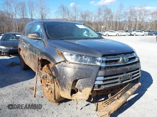 2017 Toyota Highlander Limited with VIN 5TDDZRFH7HS424700, listed as a IAAI auction lot 41637207 with 169,556 mi miles and . Bid and sale history available at DreamBid. Image 6.
