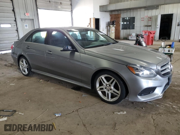 2014 Mercedes-Benz E 350 Luxury with VIN WDDHF8JB5EB059479, listed as a Copart auction lot 61972935 with 262,964 mi miles and Clean title. Bid and sale history available at DreamBid. Image 4.