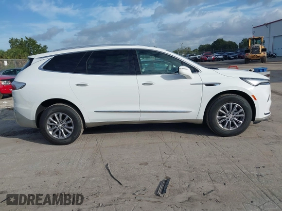 2024 Buick Enclave Premium with VIN 5GAERCKW2RJ113133, listed as a IAAI auction lot 38136692 with 1,974 mi miles and . Bid and sale history available at carsss.com. Image 13.