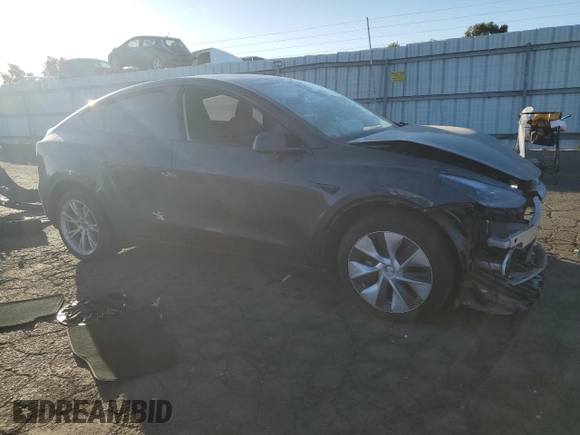 2024 Tesla Model Y Long Range с VIN 7SAYGDEE3RF008119, выставлен на аукционе Copart как лот 76385264 с пробегом 2 918 миль миль и Списание • Salvage title. История ставок и продаж доступна на DreamBid. Изображение 4.