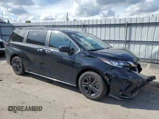 2024 Toyota Sienna XSE z VIN 5TDXSKFC0RS154398, wystawiony jako Copart lot #56039665 z przebiegiem 15 416 mil mil oraz Szkoda całkowita • Salvage title. Historia ofert i sprzedaży dostępna na DreamBid. Obrazek 4.