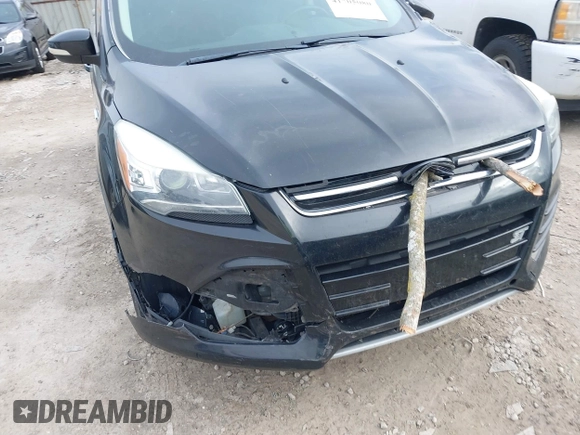 2013 Ford Escape Titanium with VIN 1FMCU0J90DUC45468, listed as a IAAI auction lot 41705080 with 198,440 mi miles. Bid and sale history available at carsss.com. Image 6.