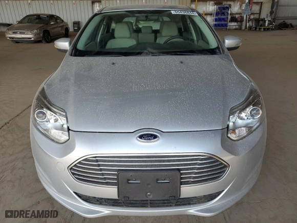 2013 Ford Focus Electric with VIN 1FADP3R47DL172119, listed as a Copart auction lot 65436844 with 46,729 mi miles and Clean Title. Bid and sale history available at carsss.com. Image 5.