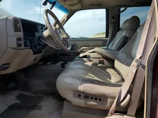 1999 GMC Denali z VIN 1GKEK13RXXR910328, wystawiony jako Copart lot #71494384 z przebiegiem 251 016 mil mil oraz Szkoda całkowita • Salvage title. Historia ofert i sprzedaży dostępna na DreamBid. Obrazek 7.