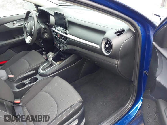2024 Kia Forte LXS with VIN 3KPF24AD8RE735701, listed as a IAAI auction lot 42080715 with 21,401 mi miles and . Bid and sale history available at DreamBid. Image 5.
