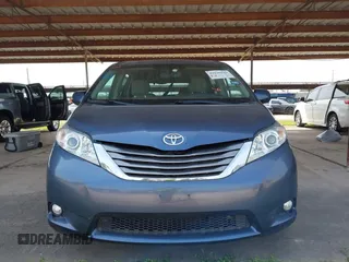2015 Toyota Sienna XLE with VIN 5TDYK3DC7FS618571, listed as a IAAI auction lot 41930199 with 49,516 mi miles and . Bid and sale history available at carsss.com. Image 6.