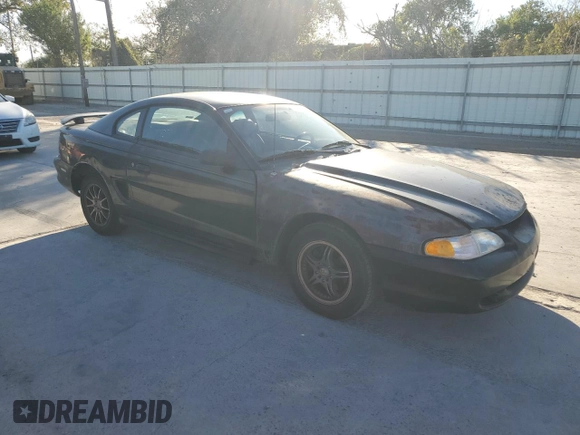 1995 Ford Mustang with VIN 1FALP4040SF101449, listed as a Copart auction lot 81951814 with 223,150 mi miles and Clean Title. Bid and sale history available at carsss.com. Image 4.
