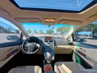 2010 Lexus HS 250h z VIN JTHBB1BA7A2029224, wystawiony jako Copart lot #58474475 z przebiegiem 272 805 mil mil oraz Tytuł czysty. Historia ofert i sprzedaży dostępna na DreamBid. Obrazek 9.