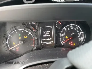2023 Toyota 4Runner SR5 с VIN JTEMU5JR5P6120721, выставлен на аукционе Copart как лот 55331735 с пробегом 34 245 миль миль и Списание • Salvage title. История ставок и продаж доступна на DreamBid. Изображение 9.