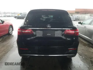 2019 Mercedes-Benz GLC with VIN WDC0G4KB2KV142335, listed as a Copart auction lot 70505462 with 30,240 mi miles. Bid and sale history available at carsss.com. Image 6.