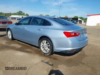 2018 Chevrolet Malibu LT z VIN 1G1ZD5ST4JF225982, wystawiony jako IAAI lot #42290615 z przebiegiem 122 483 mil mil oraz . Historia ofert i sprzedaży dostępna na DreamBid. Obrazek 3.