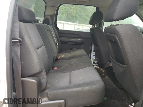 2011 Chevrolet Silverado 1500 LT with VIN 3GCPKSE35BG298230, listed as a Copart auction lot 53154235 with 371,347 mi miles and Salvage Title. Bid and sale history available at DreamBid. Image 10.