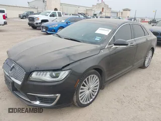2017 Lincoln MKZ Reserve z VIN 3LN6L5EC4HR619712, wystawiony jako IAAI lot #41899418 z przebiegiem 77 481 mil mil oraz . Historia ofert i sprzedaży dostępna na DreamBid. Obrazek 2.