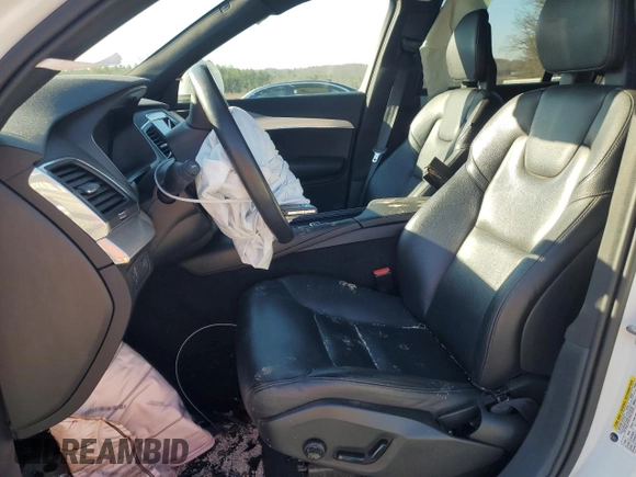 2018 Volvo XC90 Momentum with VIN YV4102XK8J1216159, listed as a Copart auction lot 87468144 with 63,860 mi miles and Salvage Title. Bid and sale history available at carsss.com. Image 7.
