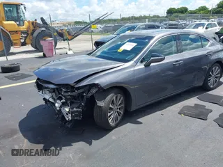 2019 Lexus ES 350 with VIN 58ABZ1B19KU032438, listed as a IAAI auction lot 42583482 with 18,474 mi miles and . Bid and sale history available at DreamBid. Image 18.